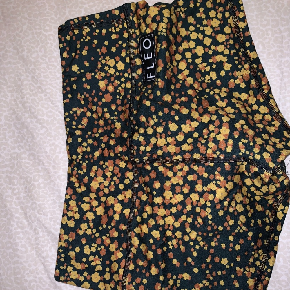 FLEO SHORTS HIGH RISE